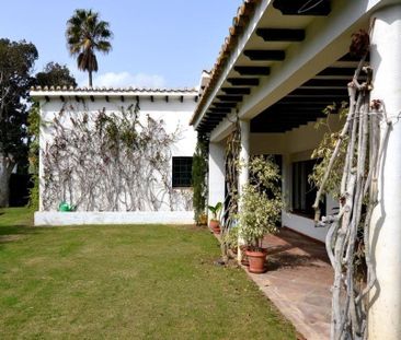 5 room luxury Villa for rent in Sotogrande, Spain - Photo 2