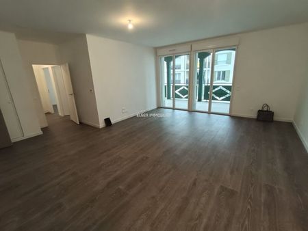 Location - appartement - 65.01 m² - 3 Pièces - Photo 2