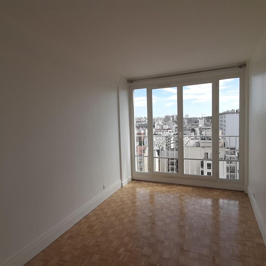 location Appartement T3 DE 69.71m² À PARIS - Photo 1