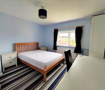 4 bedroom semi-detached house to rent - Photo 5