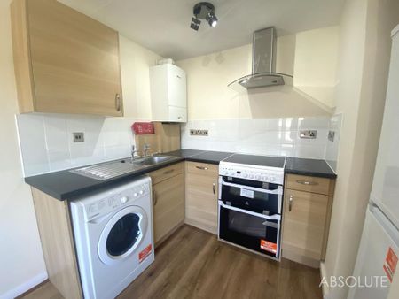 1 bedroom flat to rent - Photo 2