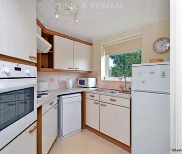 1 bedroom property to rent in Esher - Photo 1