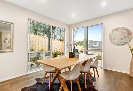 5 BDR house for rent ( Mt Albert) - Photo 3