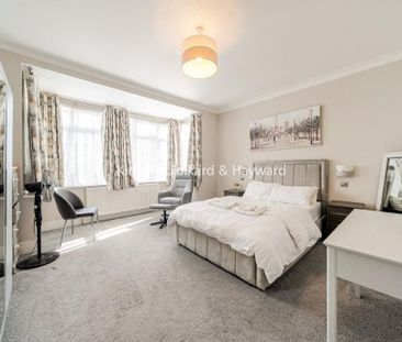4 bedroom semi-detached house to rent - Photo 6
