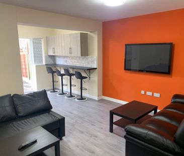 7 bedroom semi-detached house to rent - Photo 3