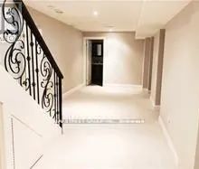 557 THE KINGSWAY - Photo 1