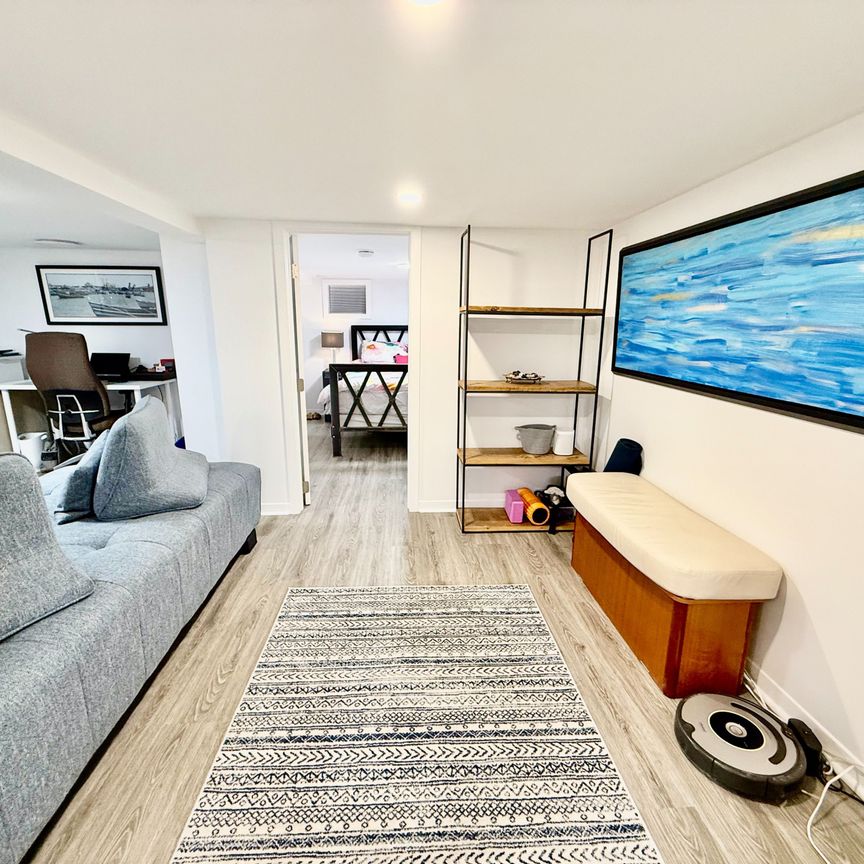 For Lease - 25 Hillsboro Avenue Unit# Lower Suite, Toronto, Ontario - Photo 1