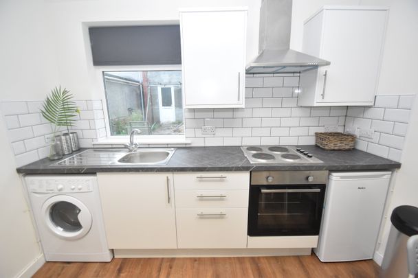 1 bed studio flat to rent in Cathays Terrace, Cathays, CF24 - Photo 1