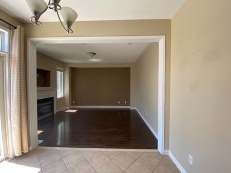 For Lease - 2329 Blue Oak Circle, Oakville, Ontario - Photo 5