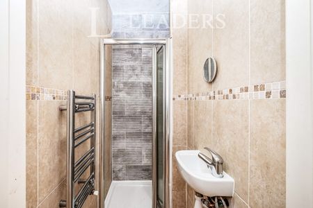 1 bedroom flat to rent Westcourt Road - Photo 3
