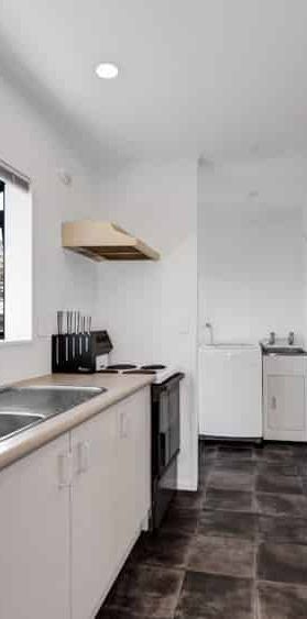 Sunny 3 Bedroom Home - Photo 1