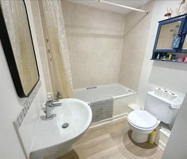 2 bedroom ground floor flat to rent - Photo 5