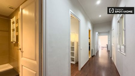 barcelona, Catalonia 08003 - Photo 2