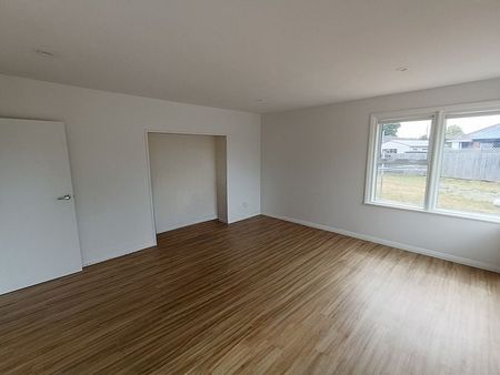 Ultimate Student Home! - Photo 4