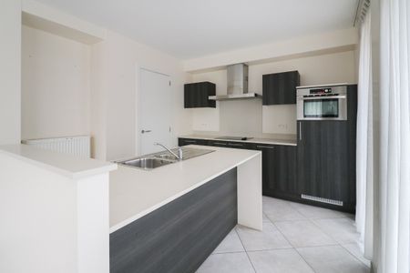 Gelijkvloers appartement op een boogscheut van het centrum! - Photo 2