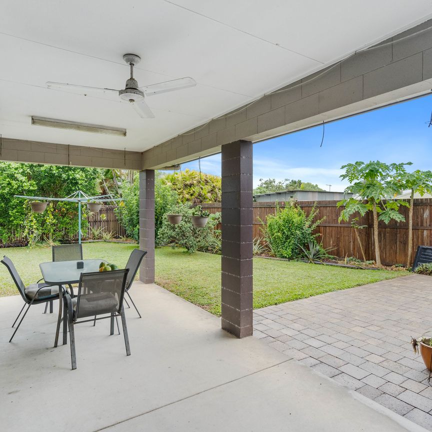 SPACIOUS FAMILY HOME - Photo 1