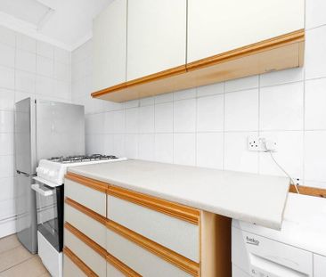 Studio to rent - Photo 6