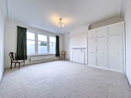 Upper Gordon Road, Camberley, Surrey, GU15 - Photo 3