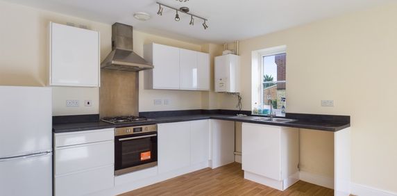 Greenaways, Ebley, Stroud, Gloucestershire, GL5 - Photo 2