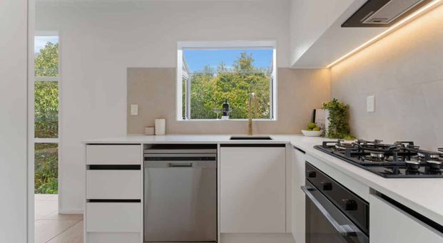 SUPER CUTE IN FORREST HILL - Photo 1