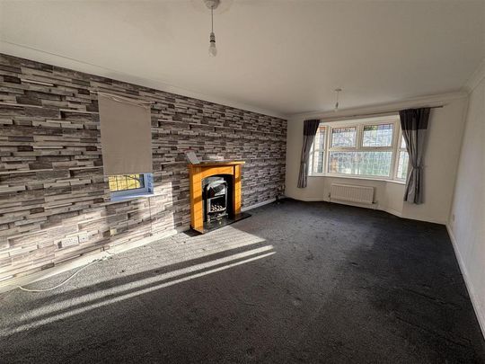 4 bedroom detached house to rent - Photo 1