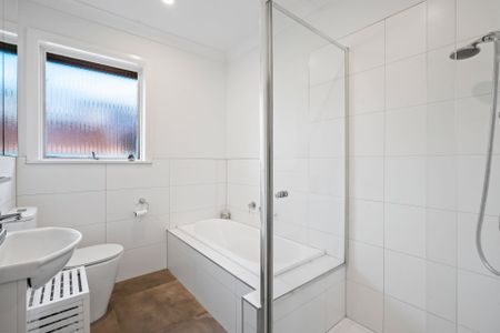 Modern 2-Bedroom Unit in Prime Glenroy Location - Photo 3