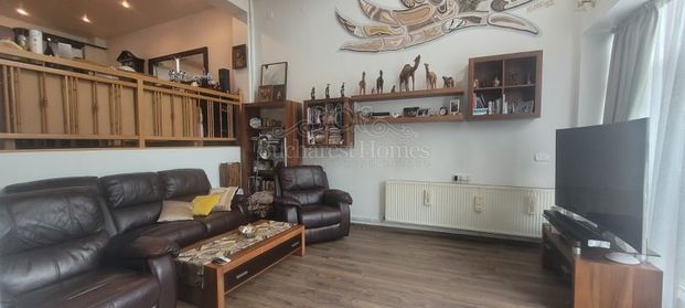 Furnished Three-Bedroom House with Heated Indoor Pool - Sub Arena Park - Fotografie 1