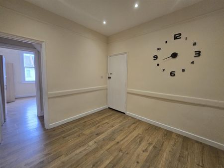 96 Beulah Road, Thornton Heath CR7, London - Photo 3