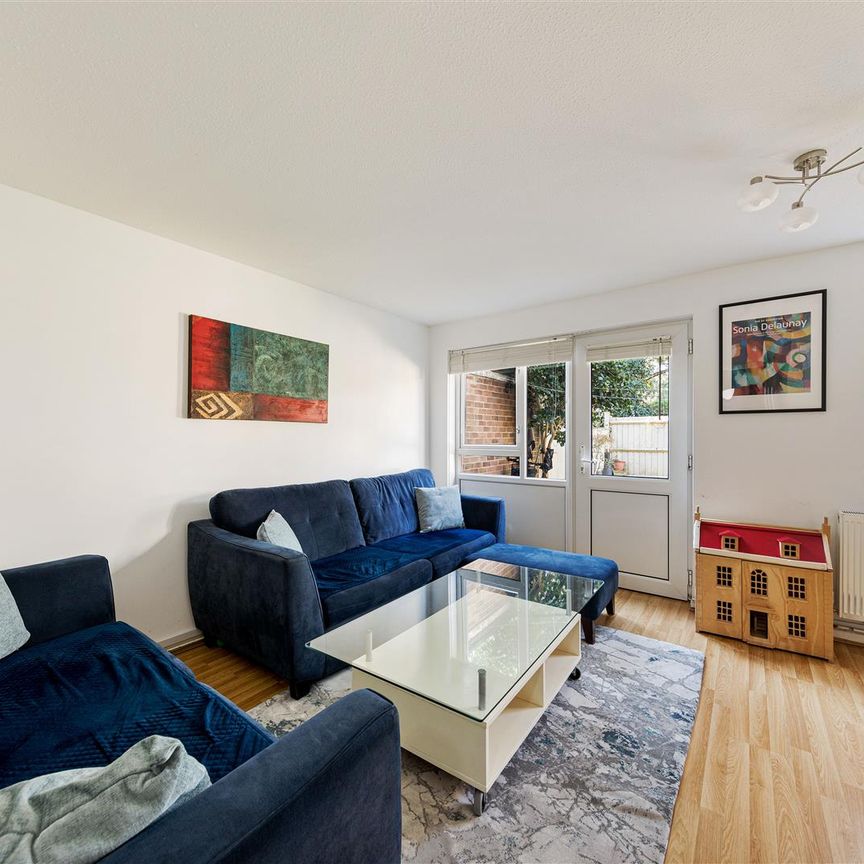 Empress Avenue , E12 5EU - Photo 1