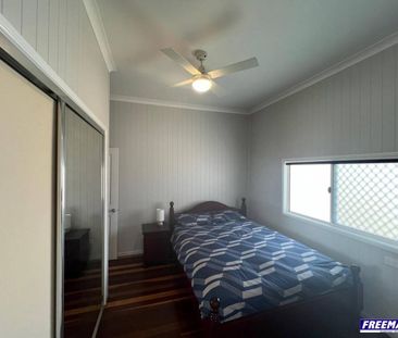Lovely 3 Bedroom 2 Bathroom Furnished Home - Photo 1