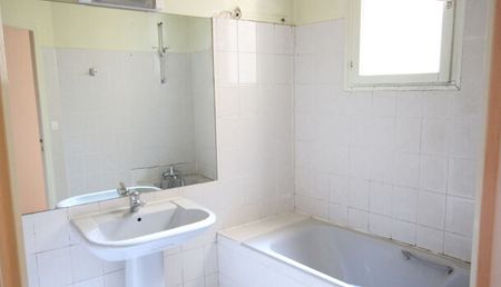 Appartement 2 pièces 57m2 REIMS 595 euros - Photo 2