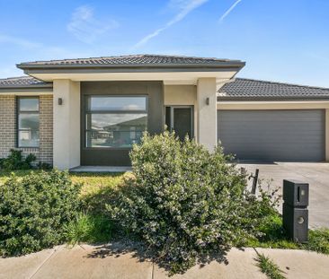 Contemporary, Comfort in a Convenience Location! - Photo 2