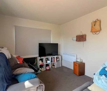 Lovely on Lewis - Photo 2