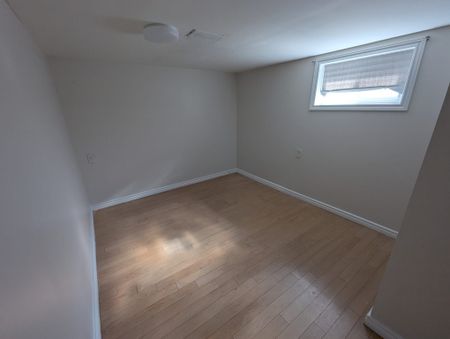 For Lease - 1562 Warden Avenue, Toronto, Ontario - Photo 4
