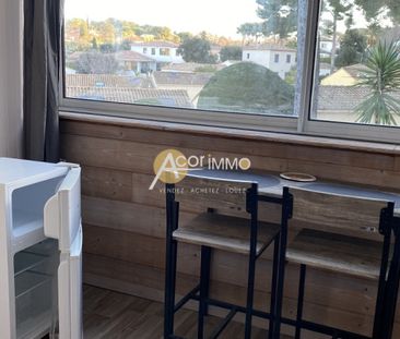 SANARY - Quartier Beaucours - Joli studio meublé de 17 m2 av - Photo 5