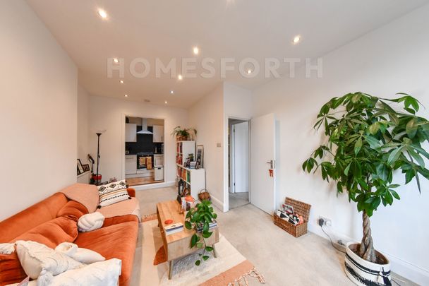 2 Bedroom Flat - Photo 1