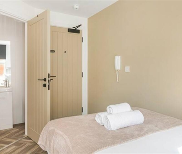 1 bedroom (within a 6-bed student cluster apartment), all en-suite ... - Photo 4