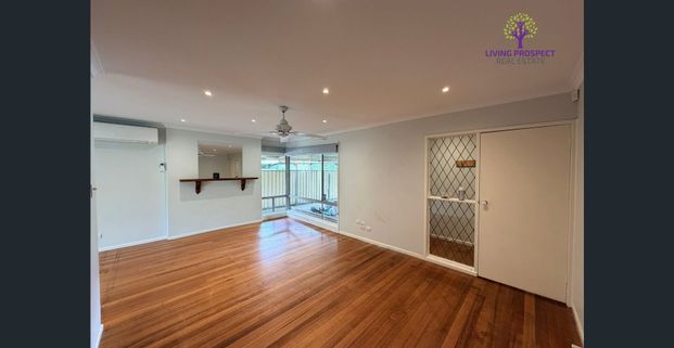 Conveniently located! - Photo 1