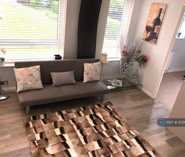 2 bedroom flat to rent - Photo 1