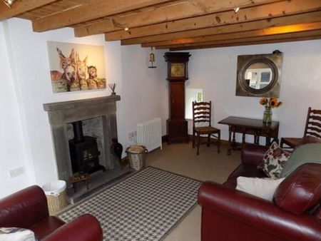 1 bedroom semi-detached to let - Photo 2