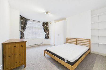 3 bedroom flat to rent - Photo 5