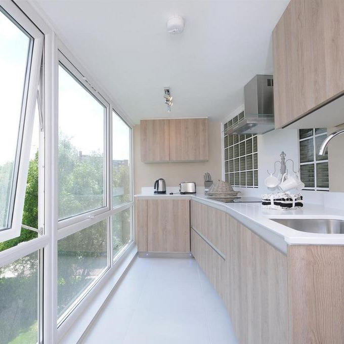 3 bedroom flat to rent - Photo 1