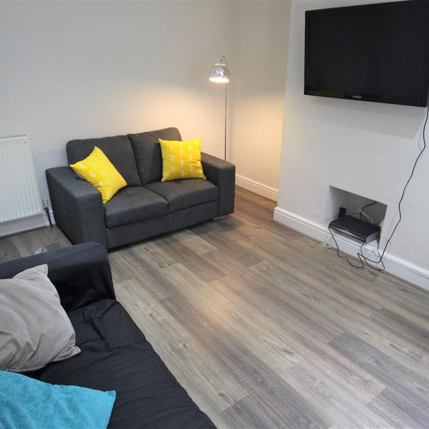 5 bedroom terraced house to rent - Photo 1