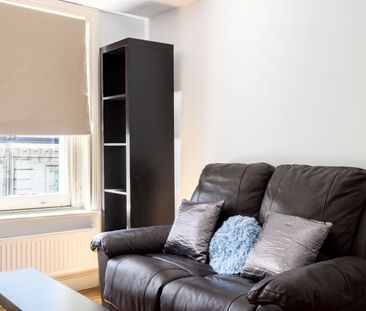 Studio Flat, Courtfield Gardens, SW5 - Photo 2