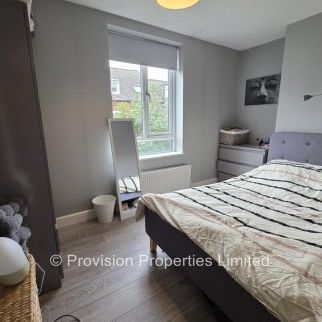1 Bedroom Flats in Headingley - Photo 1