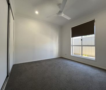 Stylish, Spacious Living - Photo 3