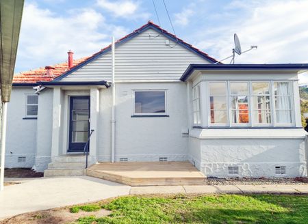 EASY CARE 2 BEDROOM - Photo 5