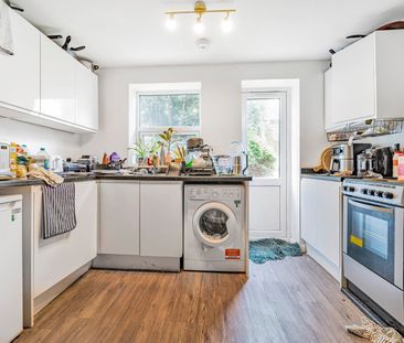 terraced house share to rent - Photo 2