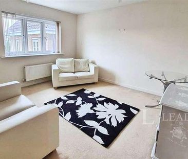 Sarum House, Park Cottage Drive, Fareham, Hampshire, PO15 - Photo 2