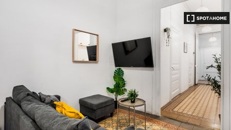 barcelona, Catalonia 08003 - Photo 2